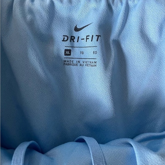 Women's Nike Tempo Soft Knit Blue Short - size XL - Picture 3 of 4